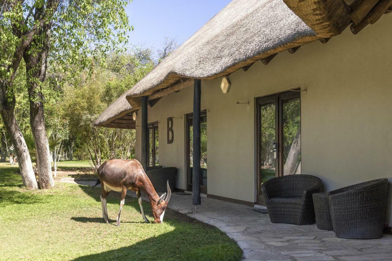 Villa Mokuti Etosha Namutoni Esterno foto